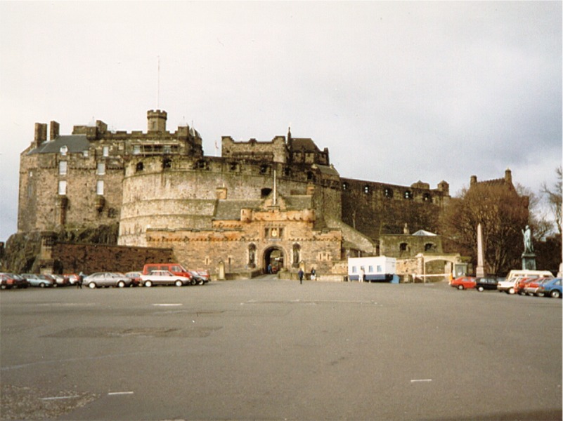 scotland edinburgh castle 01.jpg